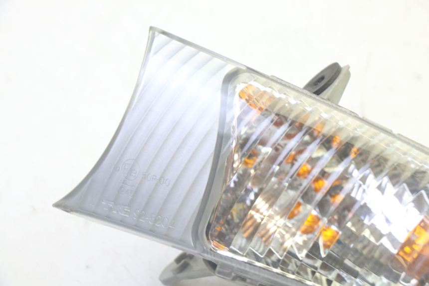 photo de INTERMITENTE DELANTERO IZQUIERDO SUZUKI BURGMAN 125 (2007 - 2014) - Detalle de la pieza