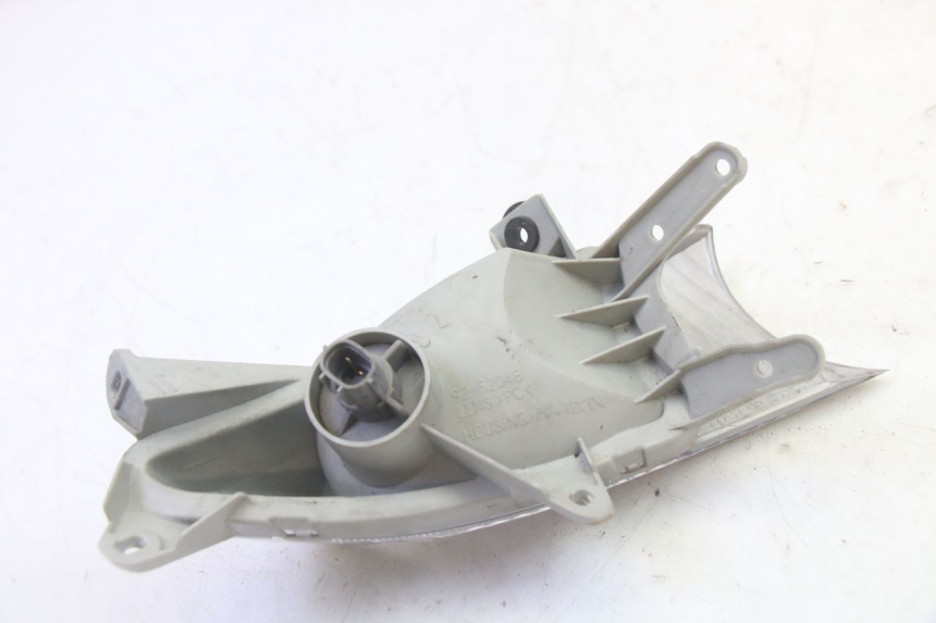 photo de INTERMITENTE DELANTERO IZQUIERDO SUZUKI BURGMAN 125 (2007 - 2014) - Estado de la superficie y material