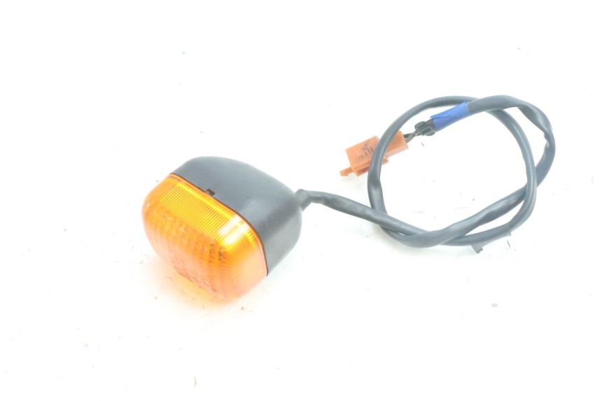 photo de DELANTERO IZQUIERDO INTERMITENTE YAMAHA BW'S BWS 125 (2010 - 2013) - Primer plano técnico