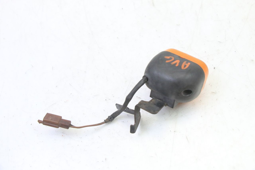 photo de DELANTERO IZQUIERDO INTERMITENTE YAMAHA BW'S 100 (1999 - 2002) - Otra perspectiva