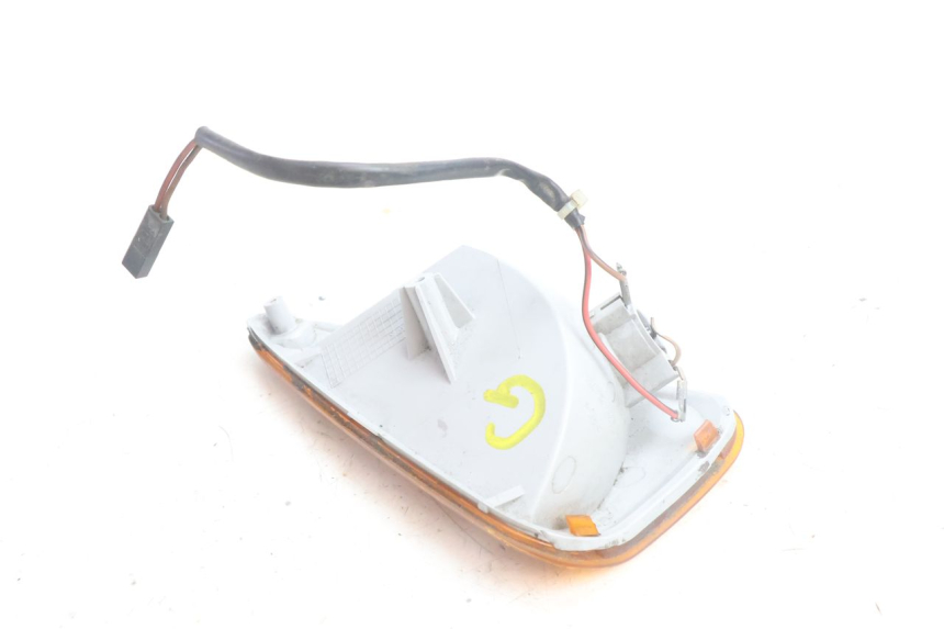 photo de INTERMITENTE DELANTERO IZQUIERDO BMW C1 125 (2000 - 2003) - Primer plano técnico