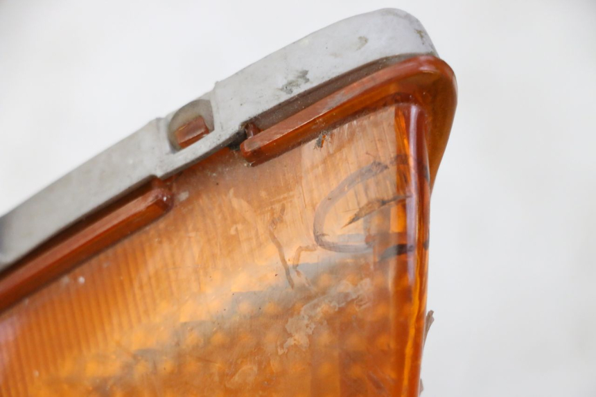 photo de DELANTERO IZQUIERDO INTERMITENTE HONDA CBR F SC25 1000 (1989 - 1992) - Otra perspectiva