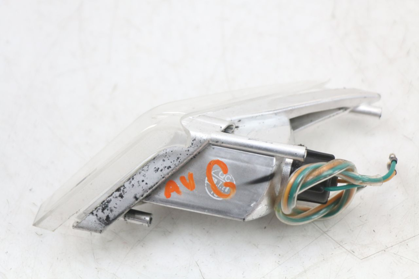 photo de INTERMITENTE DELANTERO IZQUIERDO SYM CROX 4T 50 (2016 - 2023) - Primer plano técnico