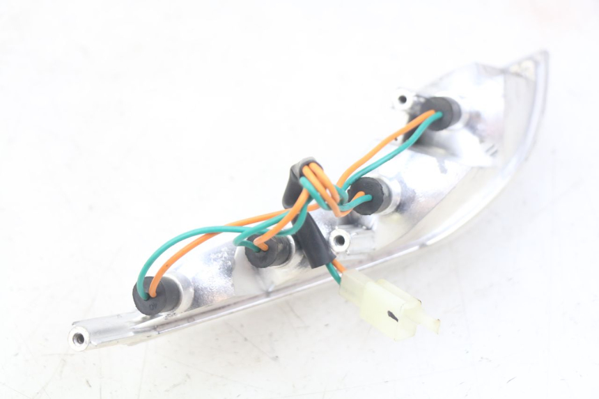 photo de INTERMITENTE DELANTERO IZQUIERDO PEUGEOT E-VIVACITY 1 (2012 - 2018) - Zoom estado de uso