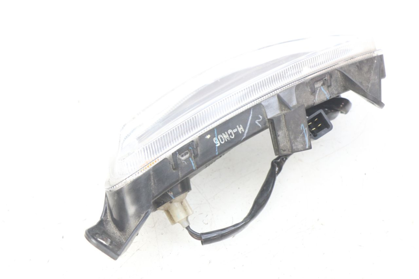 photo de DELANTERO IZQUIERDO INTERMITENTE YAMAHA D'ELIGHT DELIGHT 115 (2013 - 2017) - Estado de la superficie y material