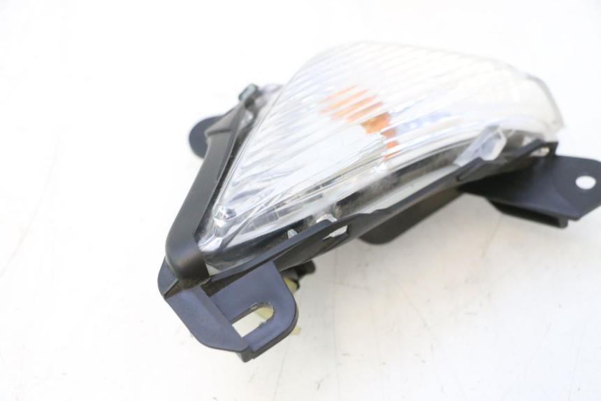 photo de DELANTERO IZQUIERDO INTERMITENTE KAWASAKI ER-6 ER6 N 650 (2005 - 2009) - Detalles de los puntos de fijación