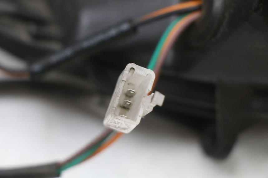 photo de INTERMITENTE DELANTERO IZQUIERDO JM MOTORS EVOLIS 4T 50 (2018 - 2022) - Vista general del producto