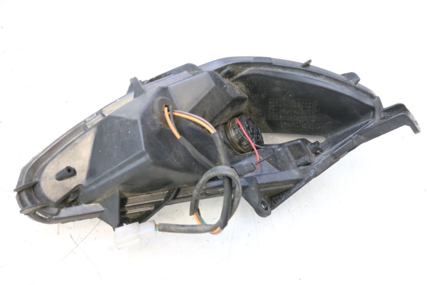 photo de INTERMITENTE DELANTERO IZQUIERDO JM MOTORS EVOLIS 4T 50 (2018 - 2022) - Estado de la superficie y material