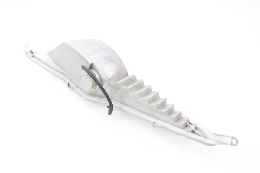 photo de INTERMITENTE DELANTERO IZQUIERDO HONDA FES PANTHEON 125 (2003 - 2007) - Detalles de los puntos de fijación