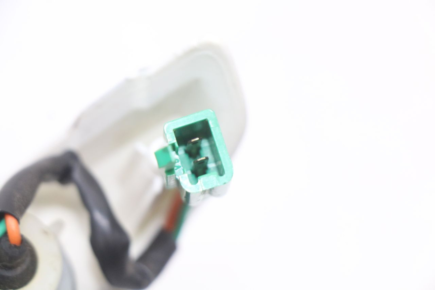 photo de DELANTERO IZQUIERDO INTERMITENTE PEUGEOT GEOPOLIS RS 125 (2007 - 2009) - Detalles de los puntos de fijación