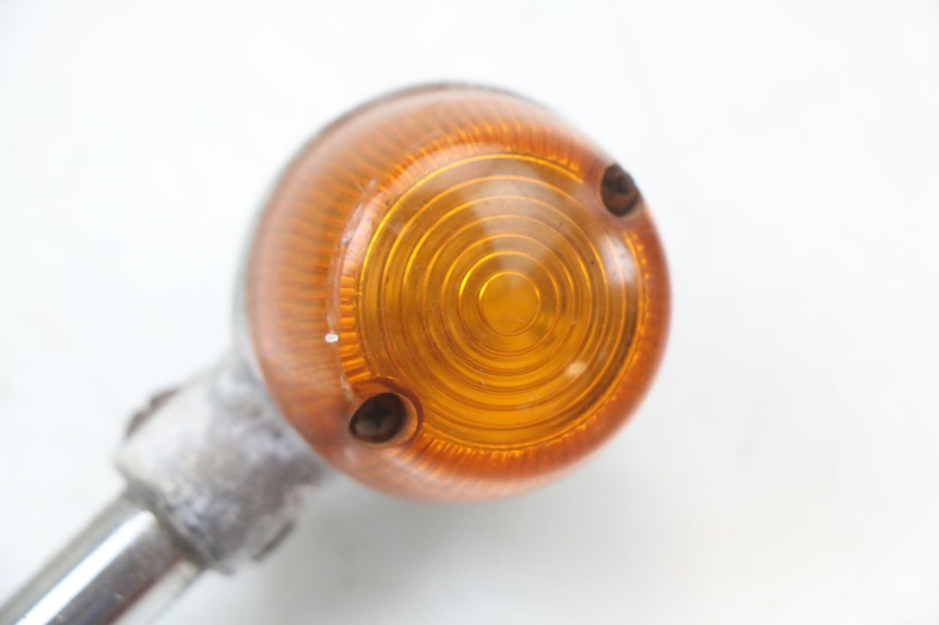 photo de DELANTERO IZQUIERDO INTERMITENTE SUZUKI GN 125 (1997 - 2000) - Zoom estado de uso