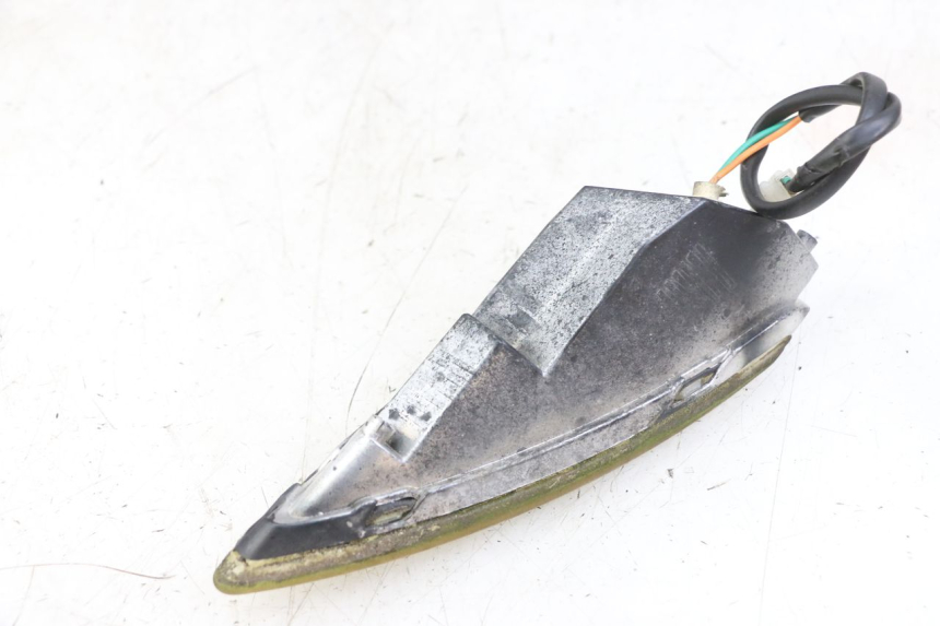 photo de DELANTERO IZQUIERDO INTERMITENTE GOES WIKI 125 (2010 - 2015) - Primer plano técnico