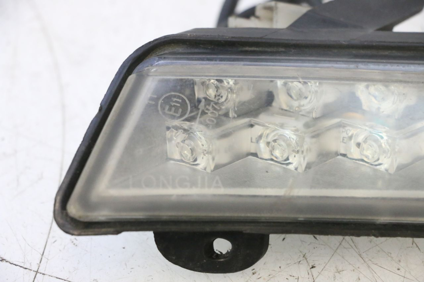 photo de DELANTERO IZQUIERDO INTERMITENTE NECO GPX LC 2T 50 (2014 - 2018) - Detalles de los puntos de fijación