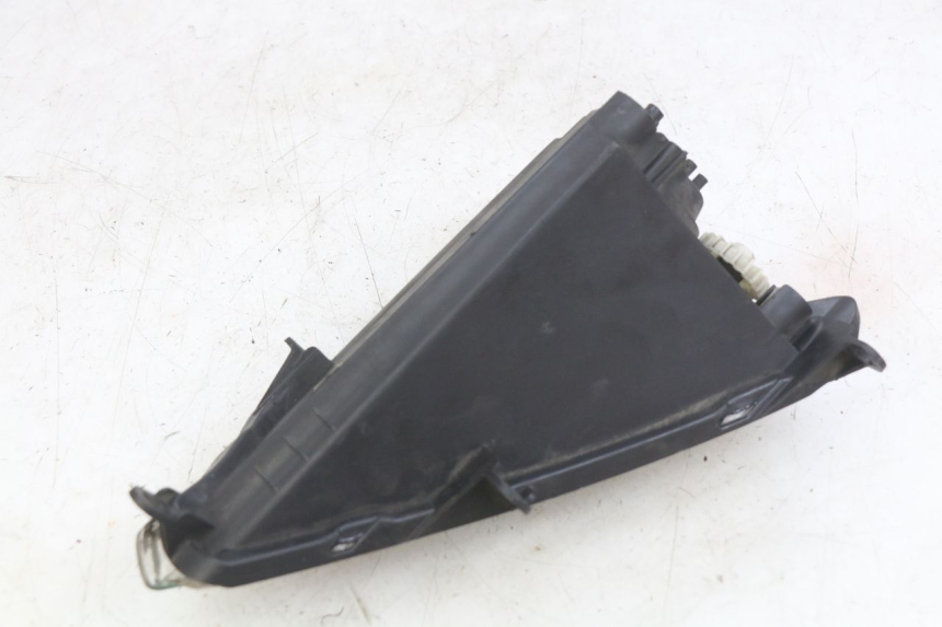 photo de INTERMITENTE DELANTERO IZQUIERDO SYM GTS EFI 125 (2012 - 2016) - Otra perspectiva