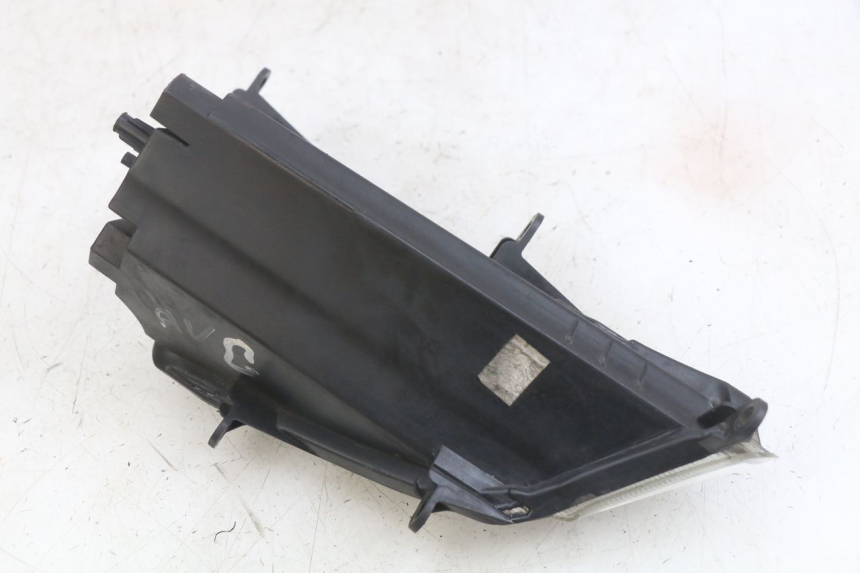 photo de INTERMITENTE DELANTERO IZQUIERDO SYM GTS EFI 125 (2012 - 2016) - Primer plano técnico