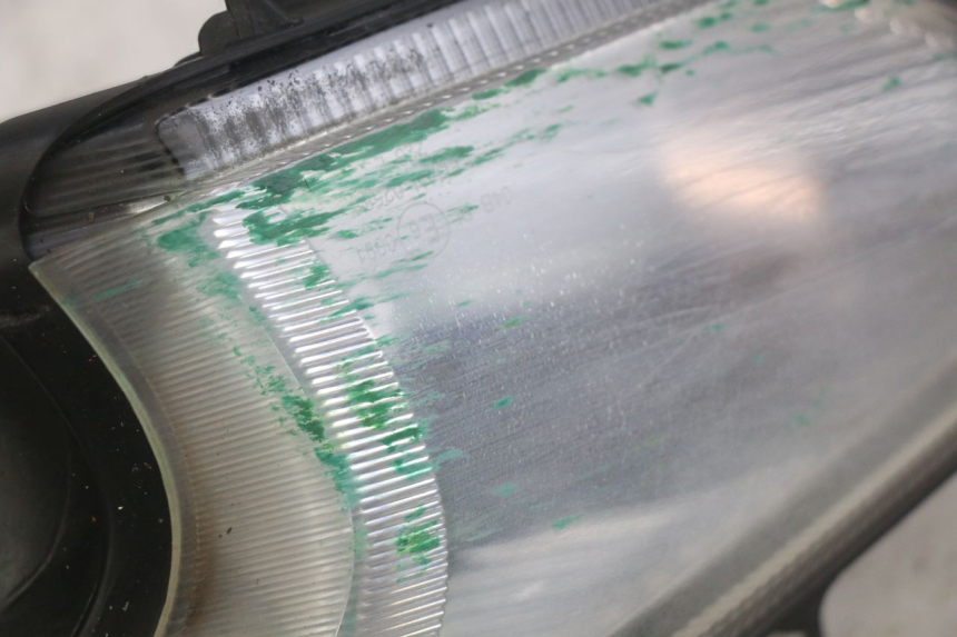 photo de INTERMITENTE DELANTERO IZQUIERDO SYM GTS EFI 125 (2012 - 2016) - Estado de la superficie y material