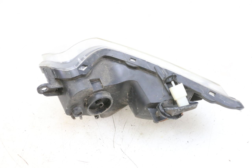 photo de DELANTERO IZQUIERDO INTERMITENTE SYM GTS EVO 125 (2009 - 2013) - Marcados y referencias originales