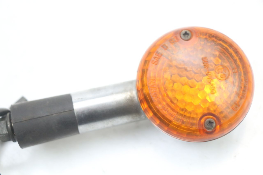 photo de DELANTERO IZQUIERDO INTERMITENTE SUZUKI GZ MARAUDER 125 (1998 - 2004) - Detalle de la pieza