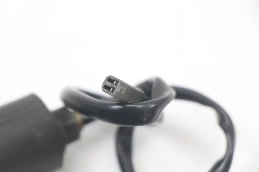 photo de DELANTERO IZQUIERDO INTERMITENTE SUZUKI GZ MARAUDER 125 (1998 - 2004) - Detalles de los puntos de fijación