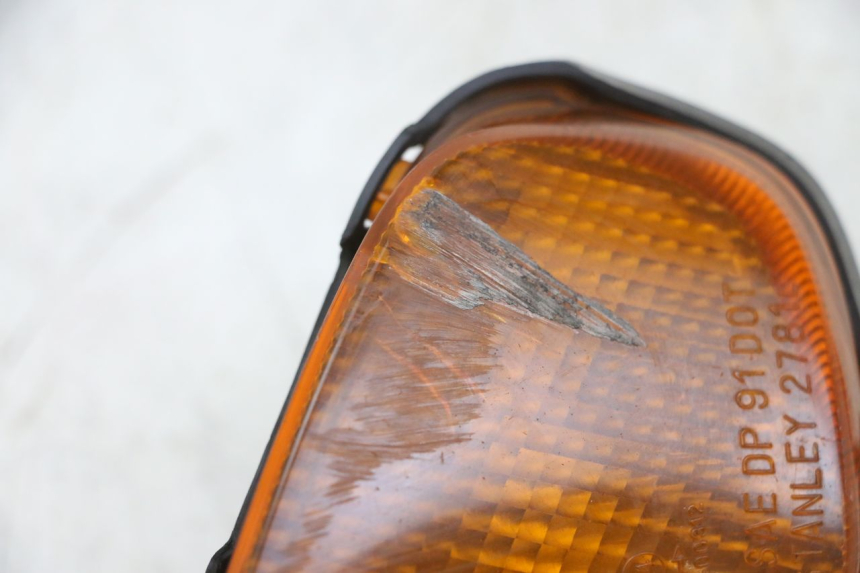 photo de DELANTERO IZQUIERDO INTERMITENTE HONDA CBR F 1000 (1993 - 1996) - Zoom estado de uso