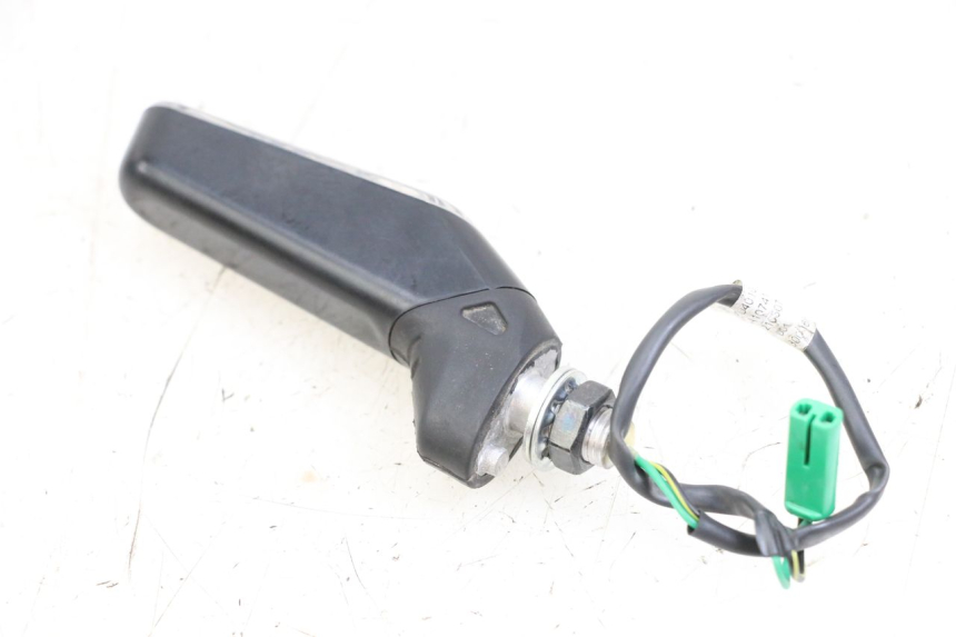 photo de DELANTERO IZQUIERDO INTERMITENTE HUSQVARNA SVARTPILEN 401 (2018 - 2023) - Otra perspectiva