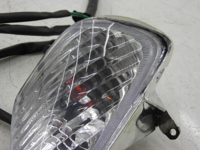 photo de DELANTERO IZQUIERDO INTERMITENTE JM MOTOR S-MAX 125 (2010 - 2014) - Detalles de los puntos de fijación