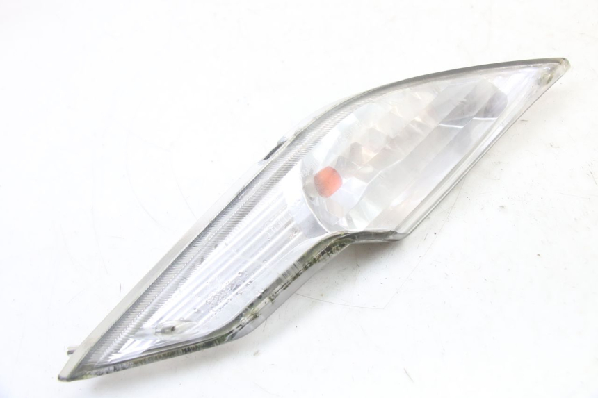 photo de INTERMITENTE DELANTERO IZQUIERDO KYMCO DINK 4T 50 (2007 - 2018) - Otra perspectiva