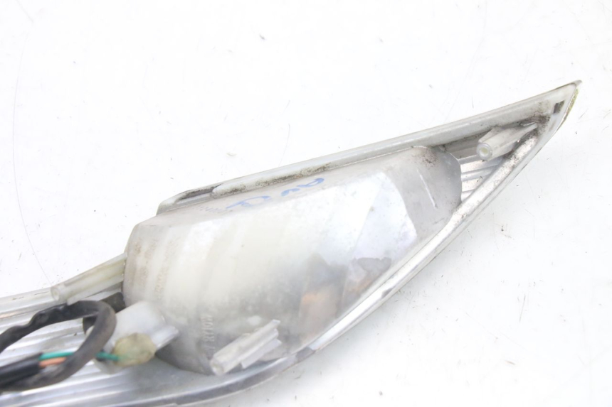 photo de INTERMITENTE DELANTERO IZQUIERDO KYMCO DINK 4T 50 (2007 - 2018) - Detalles de los puntos de fijación