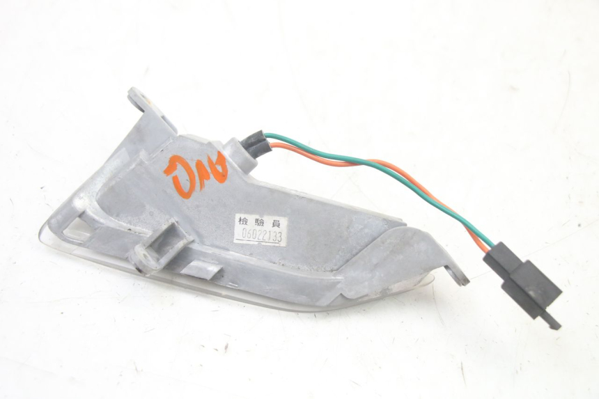 photo de DELANTERO IZQUIERDO INTERMITENTE KYMCO PEOPLE S 125 (2000 - 2008) - Otra perspectiva