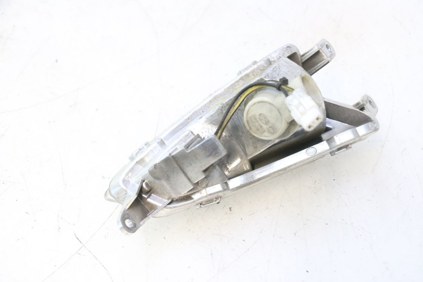 photo de INTERMITENTE DELANTERO IZQUIERDO PIAGGIO LIBERTY IGET 4T 50 (2015 - 2020) - Detalles de los puntos de fijación