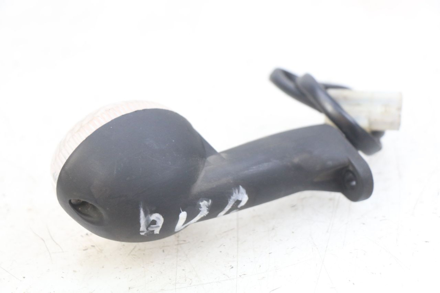 photo de INTERMITENTE DELANTERO IZQUIERDO PEUGEOT LUDIX 50 (2005 - 2007) - Primer plano técnico