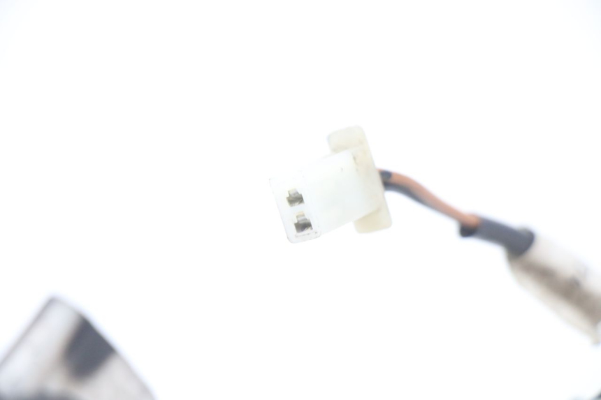 photo de DELANTERO IZQUIERDO INTERMITENTE MBK OVETTO ONE 2T 50 (2013 - 2017) - Primer plano técnico