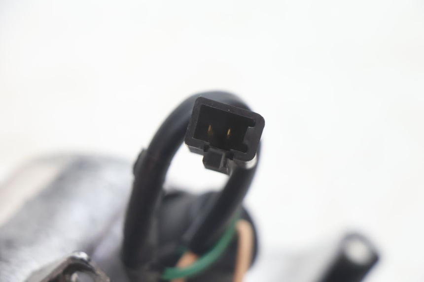 photo de DELANTERO IZQUIERDO INTERMITENTE SYM MIO 50 (2005 - 2010) - Detalles de los puntos de fijación