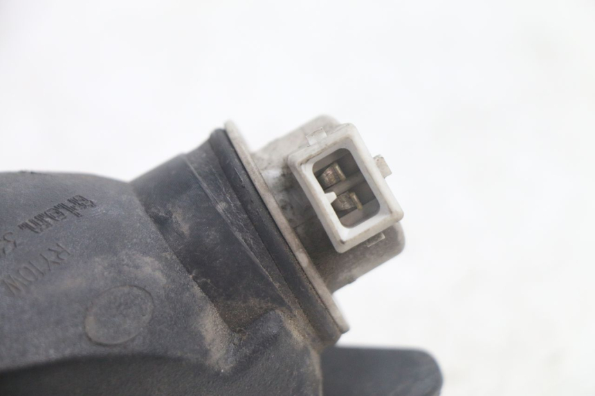 photo de DELANTERO IZQUIERDO INTERMITENTE PIAGGIO MP3 125 (2006 - 2014) - Primer plano técnico