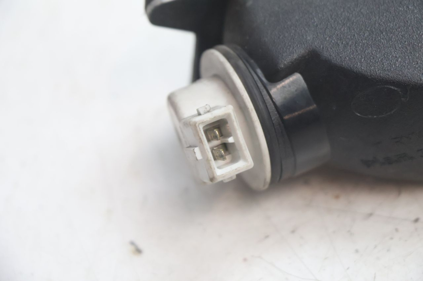 photo de DELANTERO IZQUIERDO INTERMITENTE PIAGGIO MP3 125 (2006 - 2014) - Primer plano técnico