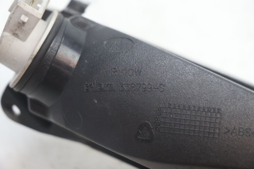 photo de DELANTERO IZQUIERDO INTERMITENTE PIAGGIO MP3 125 (2006 - 2014) - Estado de la superficie y material