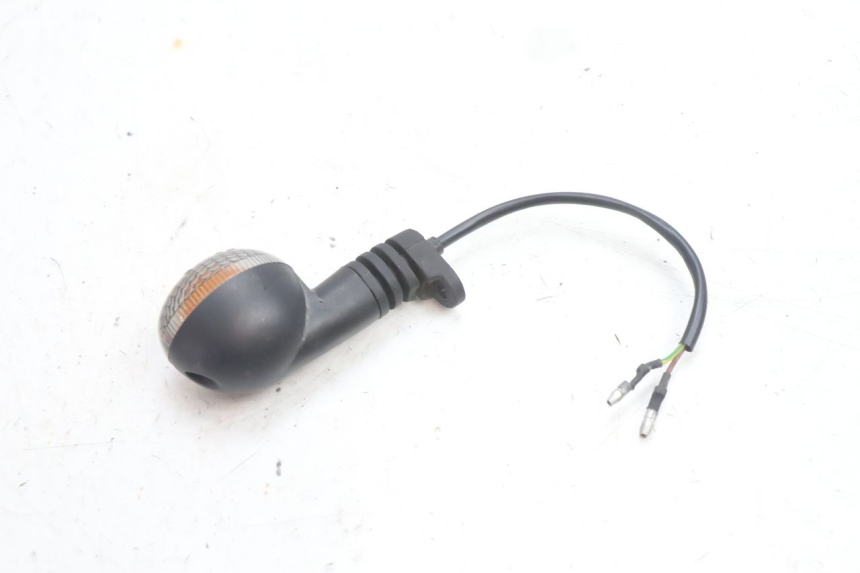 photo de DELANTERO IZQUIERDO INTERMITENTE RIEJU MRT PRO SUPERMOTARD 50 (2007 - 2018) - Primer plano técnico
