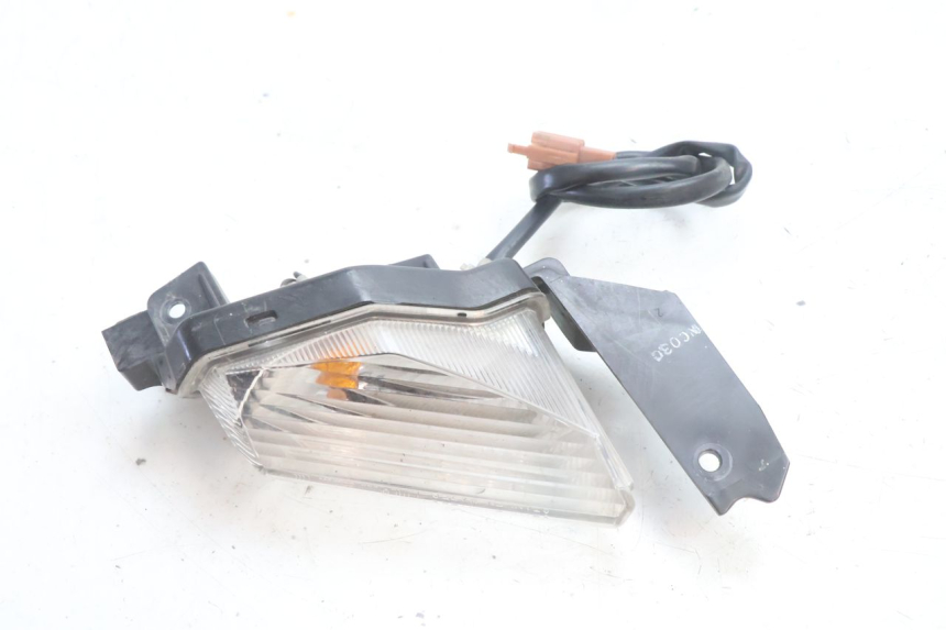 photo de DELANTERO IZQUIERDO INTERMITENTE YAMAHA N-MAX NMAX 125 (2021 - 2024) - Zoom estado de uso