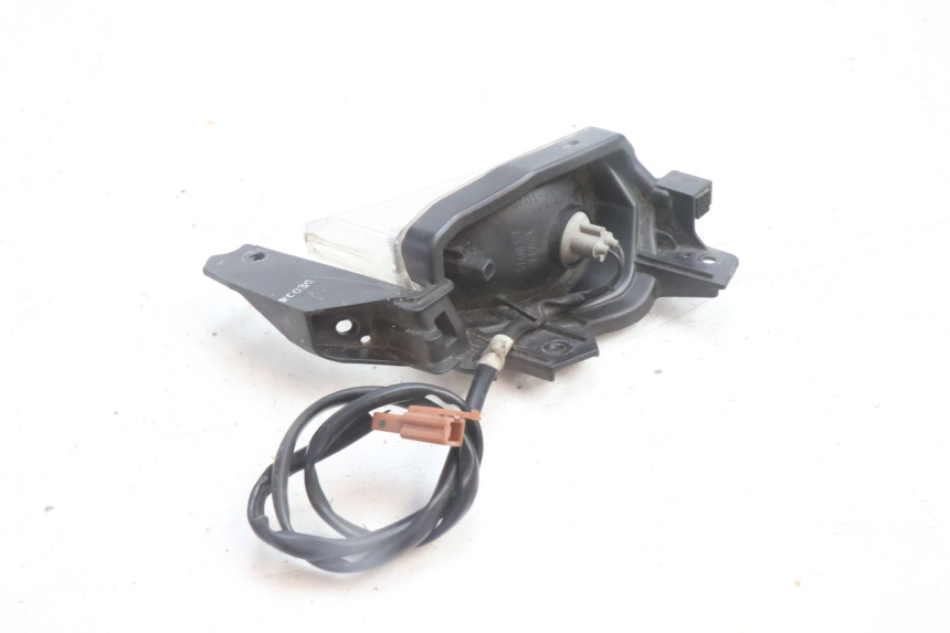photo de DELANTERO IZQUIERDO INTERMITENTE YAMAHA N-MAX NMAX 125 (2021 - 2024) - Otra perspectiva