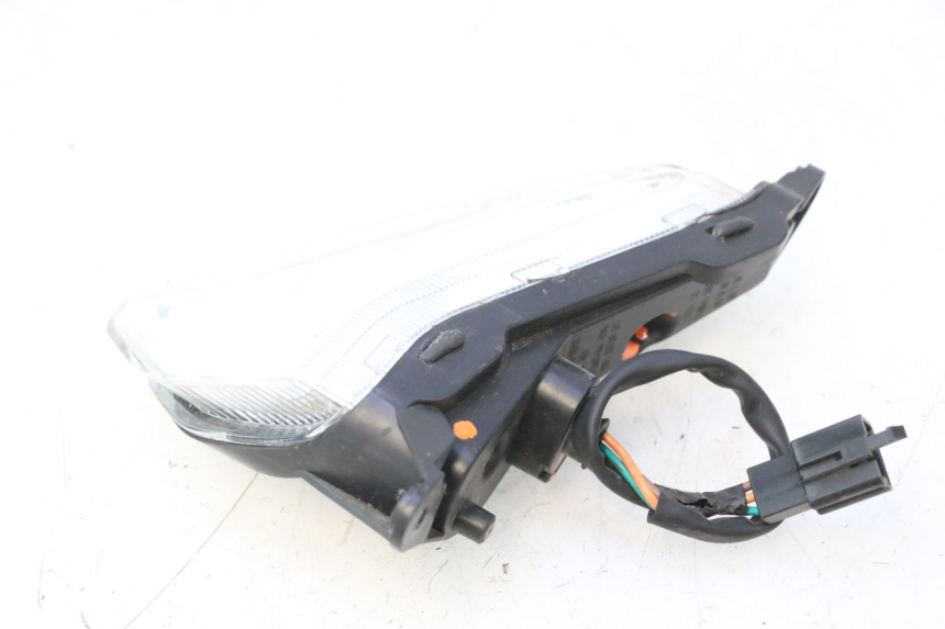 photo de DELANTERO IZQUIERDO INTERMITENTE KYMCO LIKE 4T 50 (2019 - 2025) - Estado de la superficie y material