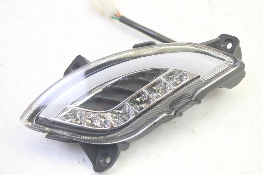 photo de DELANTERO IZQUIERDO INTERMITENTE JM MOTORS OLDIES GT 4T 50 (2018 - 2025) - Detalle de la pieza