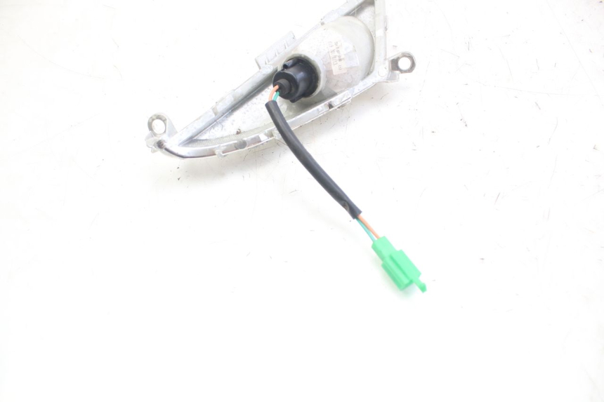 photo de DELANTERO IZQUIERDO INTERMITENTE SYM ORBIT 2 4T 50 (2018 - 2022) - Detalle de la pieza