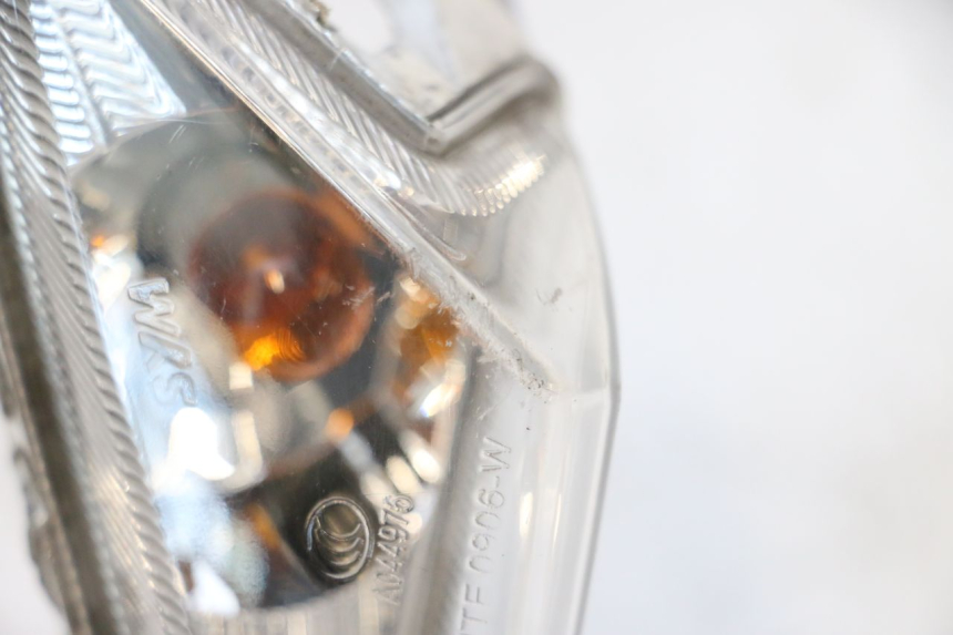 photo de INTERMITENTE DELANTERO IZQUIERDO SYM ORBIT III 3 4T 50 (2018 - 2021) - Detalle de la pieza