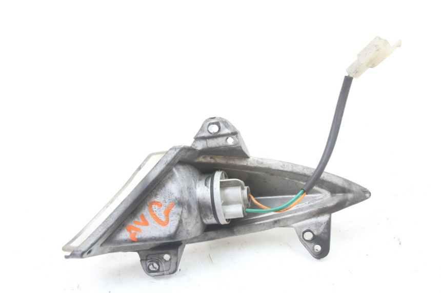 photo de INTERMITENTE DELANTERO IZQUIERDO PEUGEOT CITYSTAR 125 (2011 - 2017) - Primer plano técnico