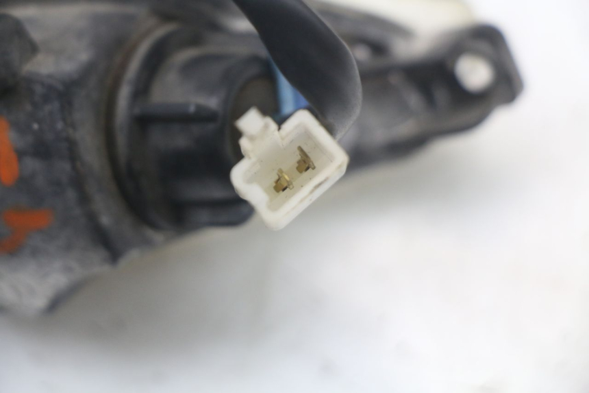 photo de DELANTERO IZQUIERDO INTERMITENTE PIAGGIO NEW TYPHOON 50 (2010 - 2017) - Detalles de los puntos de fijación