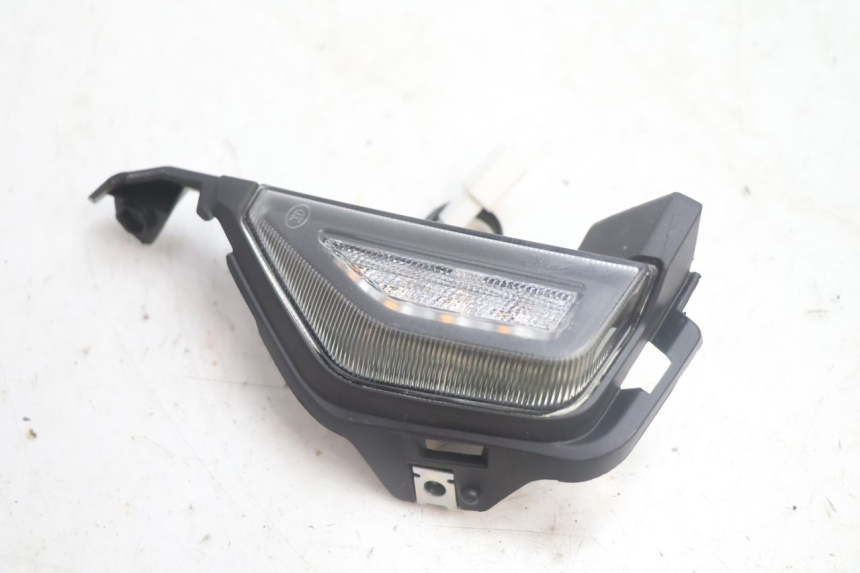 photo de DELANTERO IZQUIERDO INTERMITENTE JM MOTORS R-MAX TECH 50 (2024 - 2026) - Detalle de la pieza