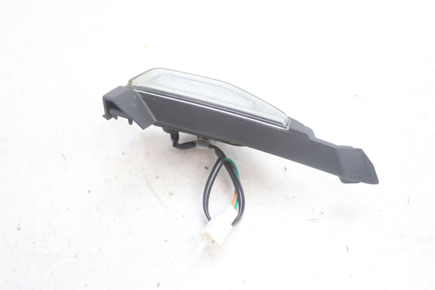 photo de DELANTERO IZQUIERDO INTERMITENTE JM MOTORS R-MAX TECH 50 (2024 - 2026) - Zoom estado de uso