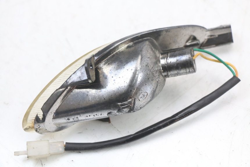 photo de DELANTERO IZQUIERDO INTERMITENTE TNT MOTOR ROMA 10' 2T 50 (2011 - 2018) - Detalles de los puntos de fijación