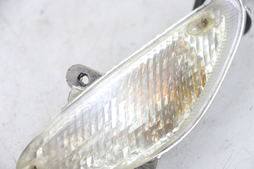 photo de INTERMITENTE DELANTERO IZQUIERDO TNT MOTOR ROMA 10' 4T 50 (2019 - 2022) - Detalle de la pieza