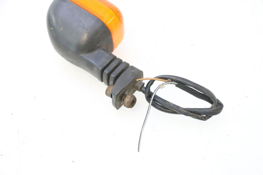 photo de DELANTERO IZQUIERDO INTERMITENTE MZ RT 125 (2000 - 2008) - Detalles de los puntos de fijación